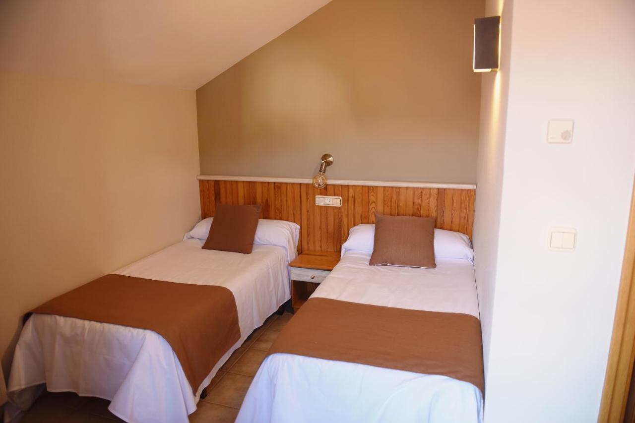 Hostal San Martin モリーノス・デ・ドゥエロ エクステリア 写真